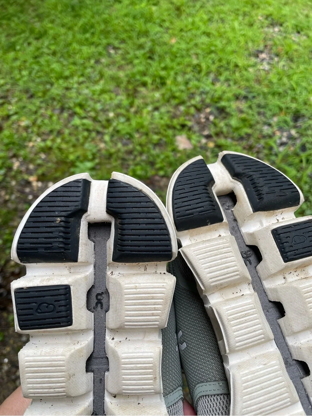 On Cloud 5 Running Shoes Size 7 Woman’s